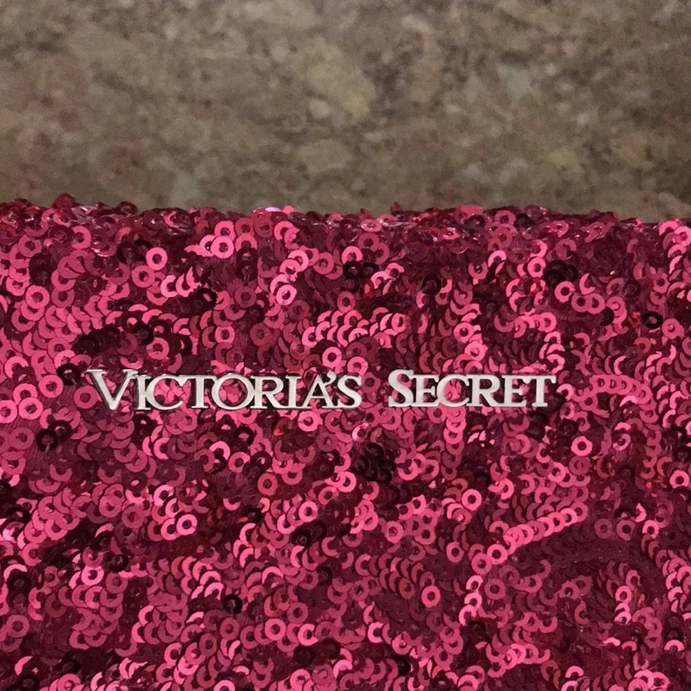 NWOT Women’s Victoria’s Secret Clutch